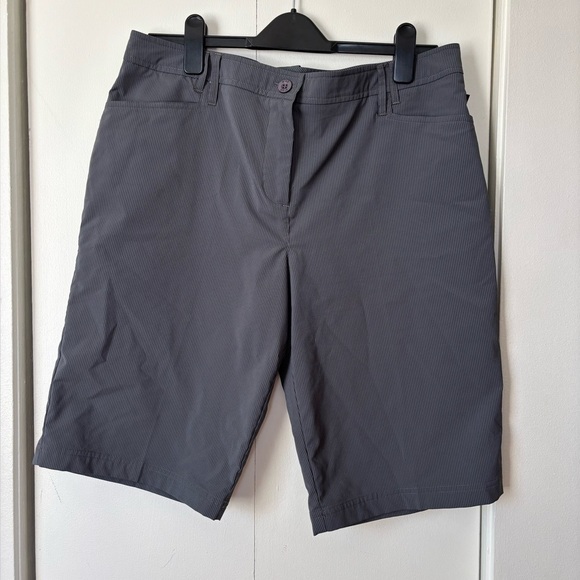 🎉4/30$🎉NVO Golf Gray Stretch Shorts – Size 12 ✨ - Picture 1 of 5